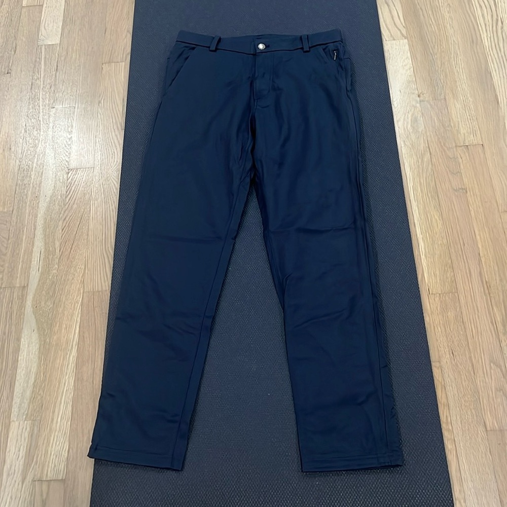 Lululemon commission pant in navy